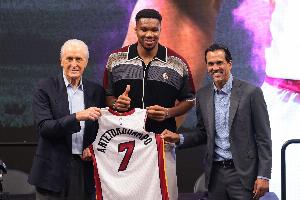 nba季后赛今天直播直播_nba季后赛今天直播在线直播_免费观看nba季后赛今天直播直播